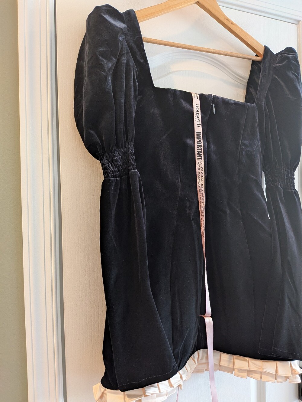 House of CB Azaria Black & Vintage Cream Velvet Mini Dress Size S Fuller Cup NWT - Picture 12 of 15